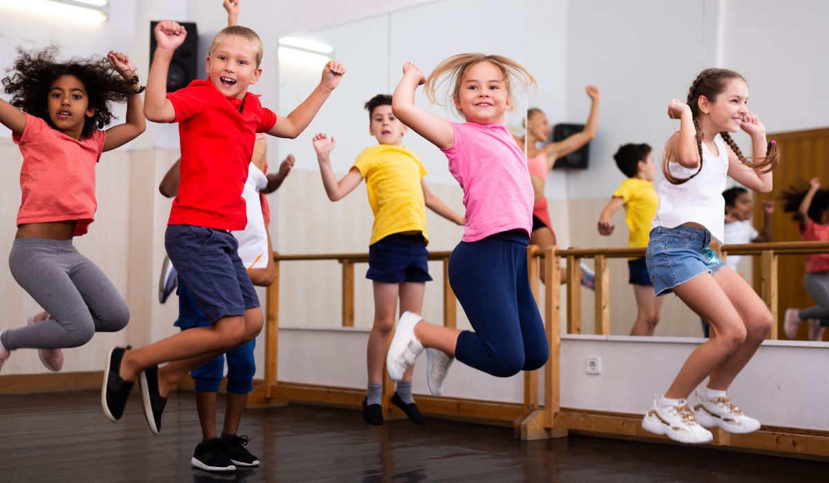 Activitat Dansa i expressió corporal al CEM Can Camp
